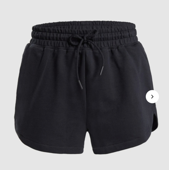 Gymshark Pants - Legacy Loose Shorts